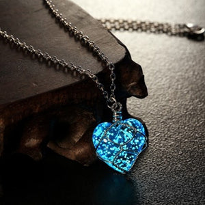 Glowing Heart Style Pendant