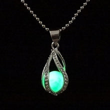 Load image into Gallery viewer, Glow in the Dark Locket Model Chain Necklace