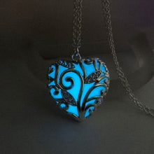 Load image into Gallery viewer, Self-Glowing Locket Style Pendant