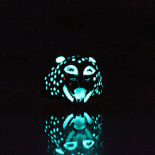 Load image into Gallery viewer, Glow in the Dark Panther Ring