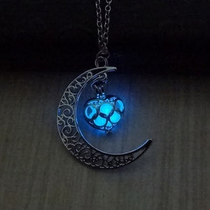 Charming Crescent Necklace with a Glowing Gem